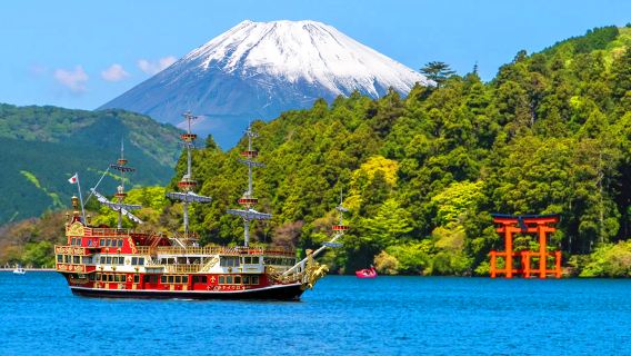 Tagesausflug nach Hakone & Enoshima inklusive Piratenschiff auf dem Ashi-See & Seilbahn zum Owakudani-Tal