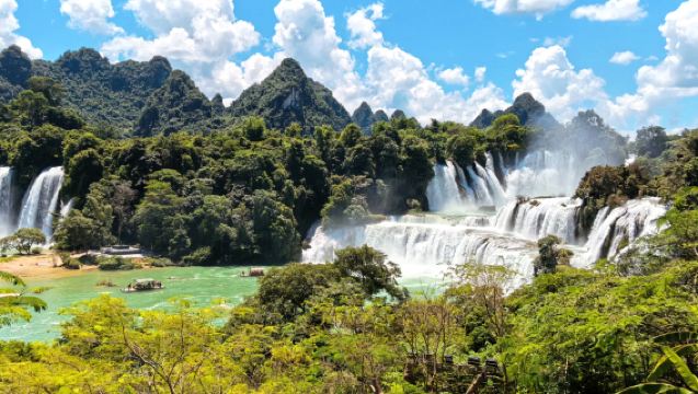 崇左德天跨國瀑布景區+古龍山大峽谷一日遊【8人小團/私家團可選】