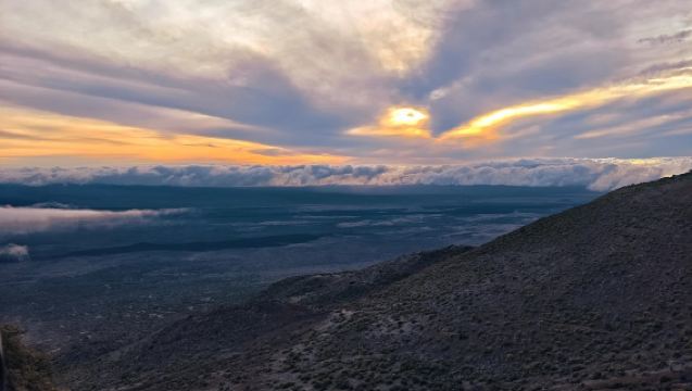 Hawaii 1-day tour: Mauna Kea summit 4WD adventure (admission ticket not included) (Chinese-speaking driver)