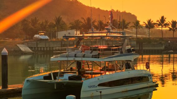 Du Thuyền Nhiệt Đới Cùng Catamaran Marmoris
