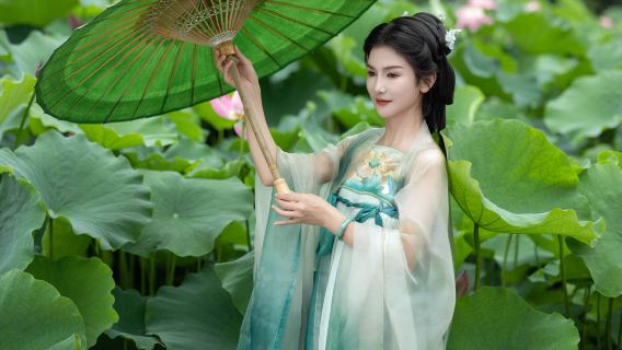 Matkakuvaus Mulanissa[Seurantakuvaus perheille, yksilöille ja pariskunnille, lyhyet videot, mainosvideot, muotokuvat, hääkuvat – kaikki raakakuvat sisältyvät ja käännöspalvelut]