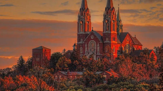 Chicago | Pemandangan Musim Gugur Eksklusif + Pemandangan Tasik Milwaukee + Gereja Gunung Suci + Tasik Geneva