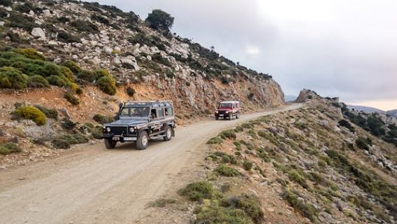 4x4 off road-tour of Crete's mountains with taverna lunch