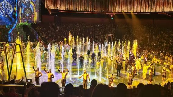 „The House of Dancing Water” w City of Dreams | Wodna scena za 2 miliardy, must-see oszałamiający pokaz podczas wolnego zwiedzania Makau