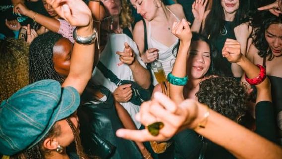 Cartagena: VIP Pub Crawl & Nightclubs in Walled City
