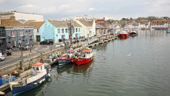 Weymouth Audio Tour: A Pier-to-Garden Odyssey