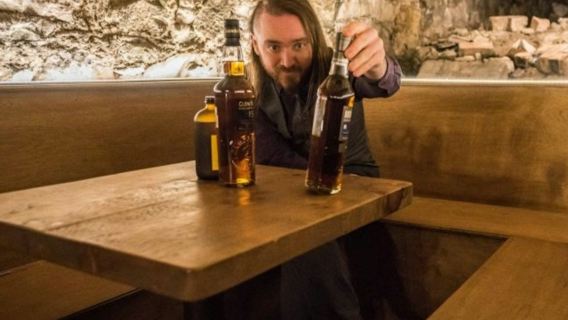 Edimburgo: tour a piedi di Harry Potter + degustazione di whisky