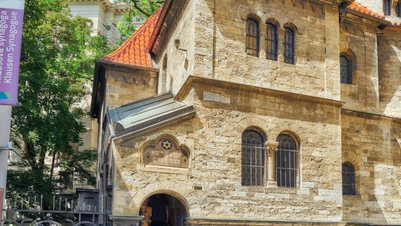 ทัวร์พร้อมไกด์นำเที่ยวเมืองเก่าปรากและย่านชาวยิว + หอศิลป์โรเบิร์ต กุตต์มันน์