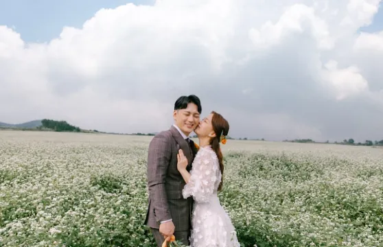 鹽城Trip Moments【商業攝影攝像/婚紗寫真婚禮跟拍航拍街拍抓拍約拍/多語種翻譯】