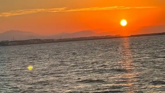 Valencia: Sunset Catamaran Cruise