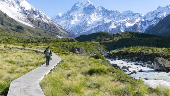 New Zealand South Island Mount Cook National Park Sightseeing bus Half Tour (one-way): Mount Cook-Christchurch bus tour Tour-Tasman Glacier/Lake Tekapo