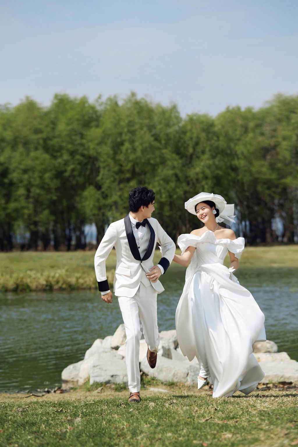 ถ่ายรูปท่องเที่ยวที่ทรับซอน ประเทศตุรกี[ถ่ายรูปท่องเที่ยว/ถ่ายภาพพรีเวดดิ้งและภาพถ่ายเชิงพาณิชย์/ถ่ายทำภาพยนตร์สั้นและวิดีโอโฆษณา/ถ่ายภาพทางอากาศ/เหมารถ ไกด์ท้องถิ่น และล่าม]