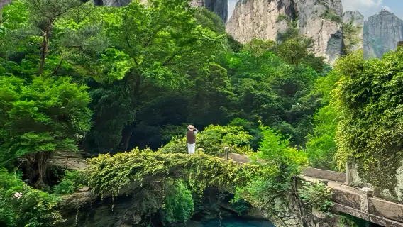 國慶不漲價·溫州出發雁蕩山+大龍湫+靈岩+方洞包車拼車1日