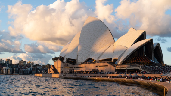 Sydney Opera House admission ticket+ Live Tour [Chinese/Mandarin/English | 30 Minutes/60 Minutes | Meal Optional]