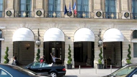 Tour di stile di vita al Louvre