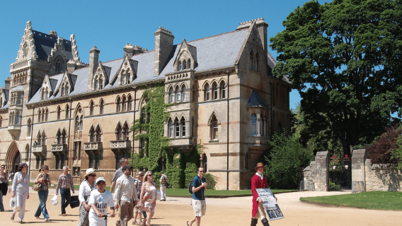 Universidad de Oxford: Visita guiada a pie para grupos pequeños