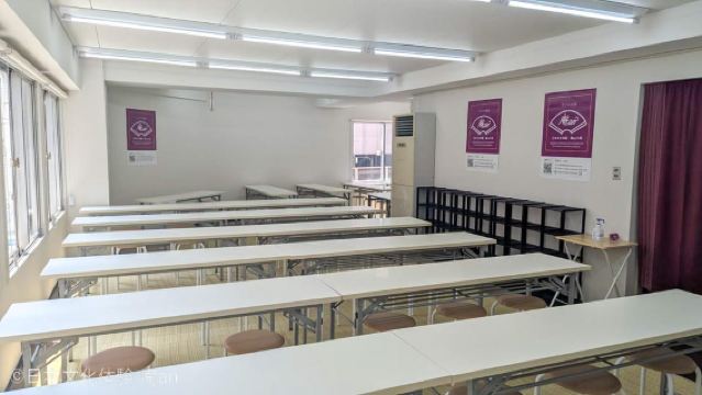 大阪:日本の伝統的なお菓子作りと茶道