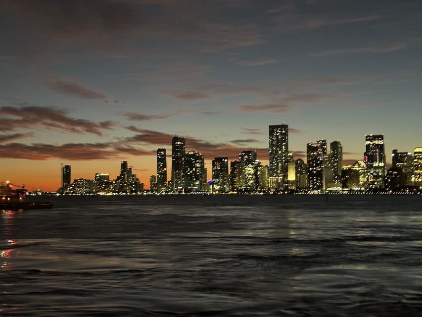 Hop-on Hop-off Water Taxi in Miami and Miami Beach