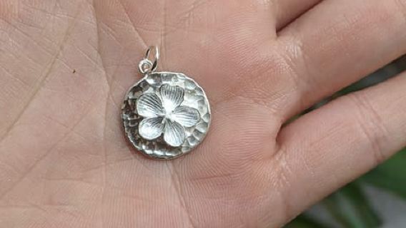 Hanoi: Laboratorio di creazione di anelli/pendenti in argento unici