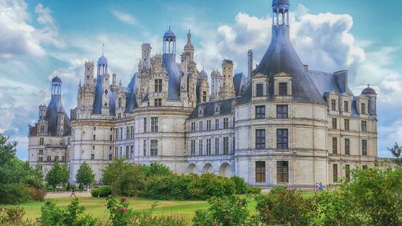 Day Tour of Chateaux of Chenonceau, Chambord & Caves Ambacia from Tours/Amboise