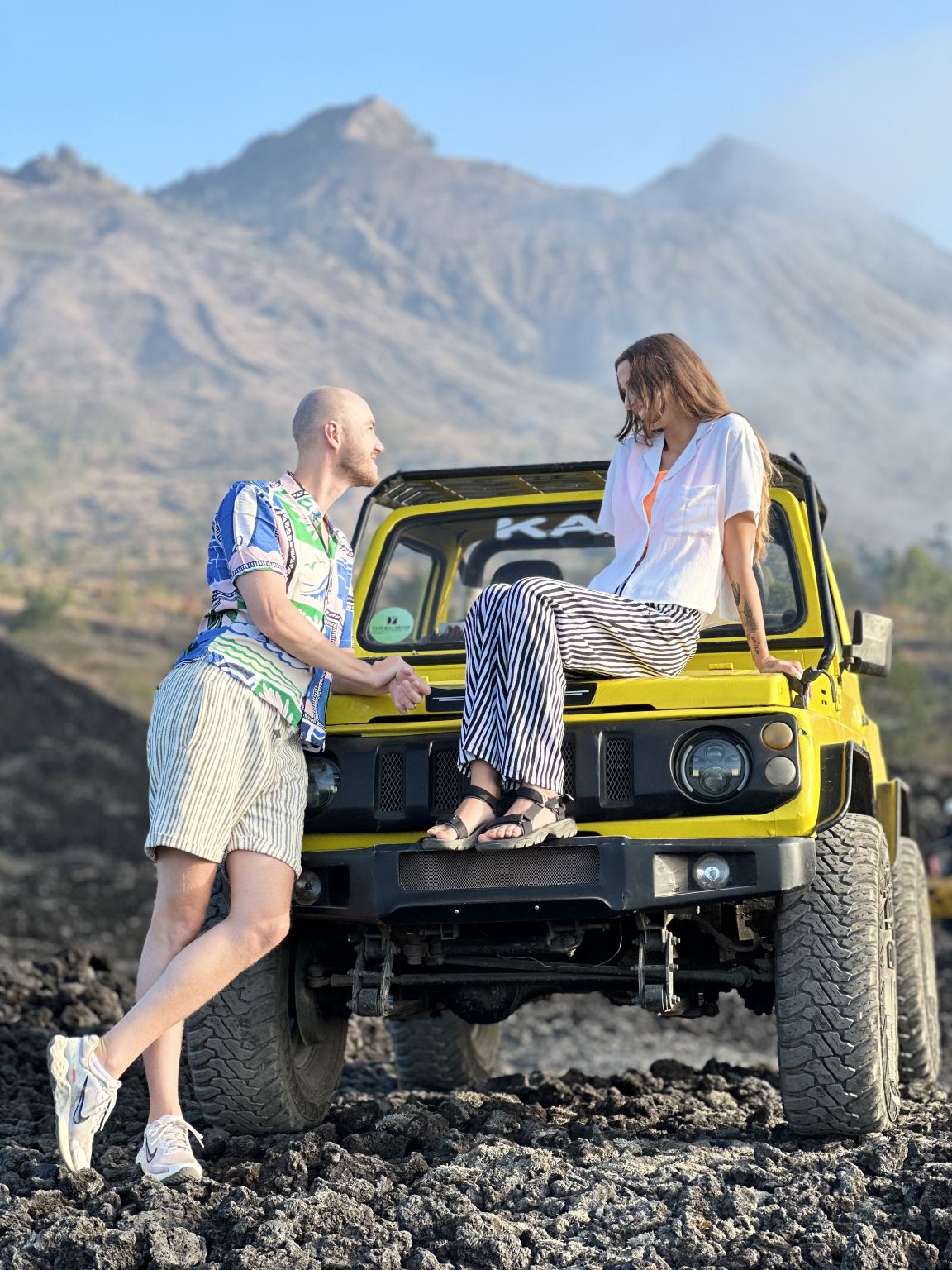 ทัวร์รถจี๊ปส่วนตัวชมพระอาทิตย์ขึ้นที่ภูเขาบาตูร์ พร้อมแช่น้ำร้อนและบริการรับส่ง