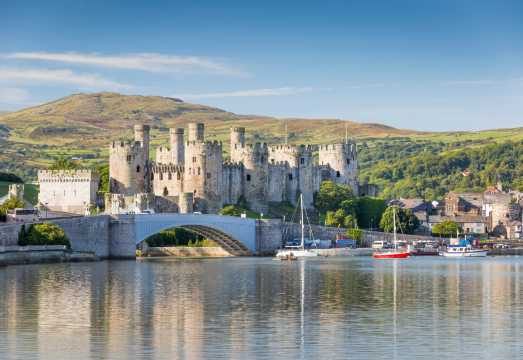 North Wales Day Tour: Conwy Castle + Snowdonia + Chester|Comfortable minibus with admission ticket included
