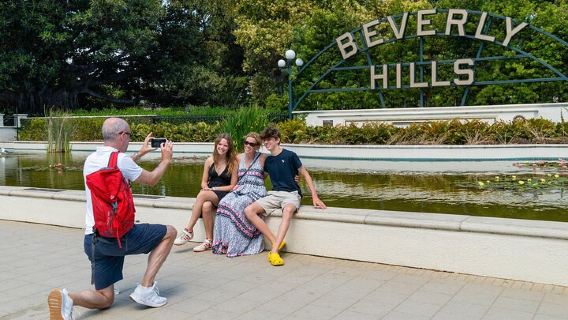 Hollywood, Beverly Hills and Celebrity Homes Open Air Van Tour