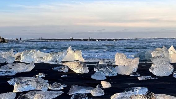 冰島雷克雅未克-太陽航海者-藍湖可追極光多日包車-精選