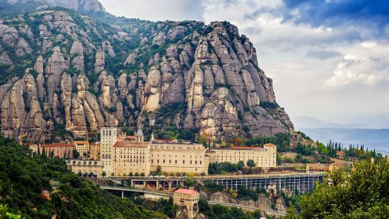 Tour giornaliero di mezza giornata al Monastero di Montserrat a Barcellona, Spagna - opzione mattutina o pomeridiana con trasferimento dall'hotel incluso