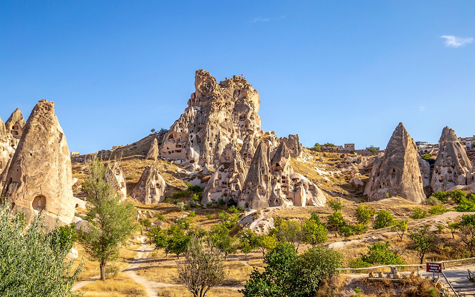 Cappadocia Red (North) Walking Tour with Lunch & Transfer