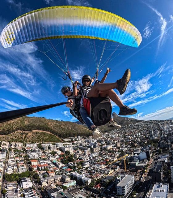 Kapstadt: Tandem-Paragliding mit Blick auf den Tafelberg