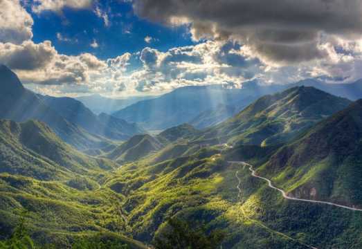 Sapa Highlights Motorbike 1-Day Tour: Lao Chai-Ta Van-Silver Waterfall-Love Waterfall