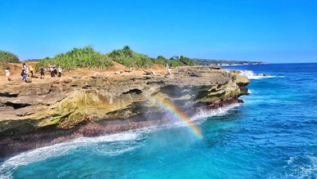 バリ島往復 レンボンガン島&ペニダ島西海岸ワンデーツアー【クリフハウス(妖精の崖)+デビルズティアーズ(悪魔の涙)】