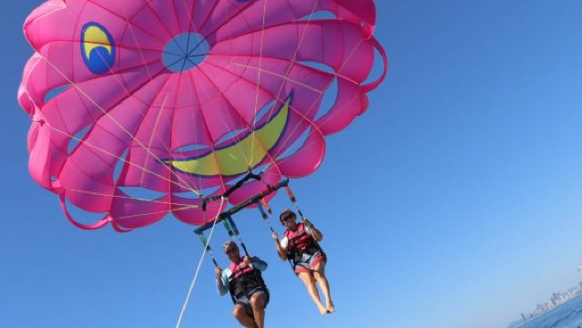 Australia Gold Coast Parasailing Experience - 1 hr|Single Ticket, Ticket for 2 People, or Ticket for 3 People Available