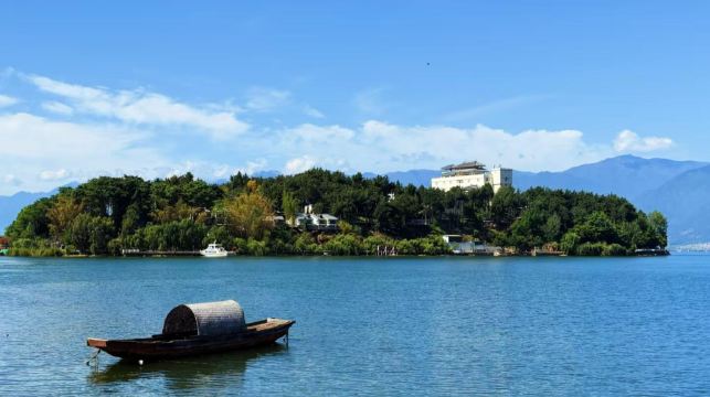 麗江大理【8-16人小團+雙廊+聖托里尼+磻溪S灣】一日遊