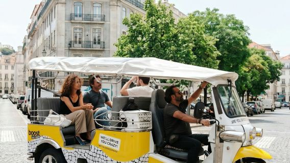 Lissabon: Begeleide Tram 28 Route Tuk Tuk Tour
