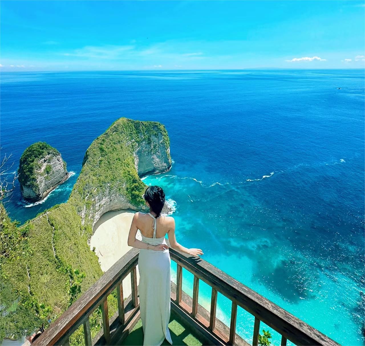 1-day tour to Nusa Lembongan and West Penida Island attractions from Bali|Guide service