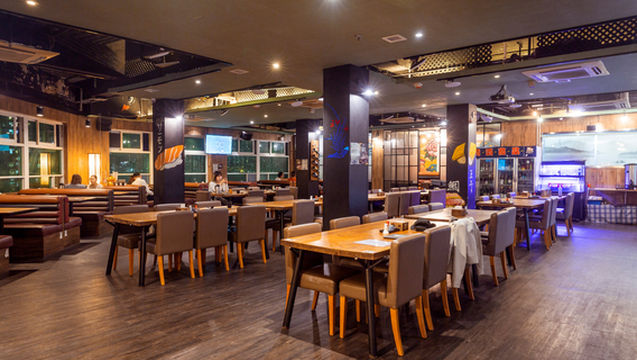 響 九十番地居酒屋 | 藍鰭吞拿魚即場解體宴 | 全港No.1大型自助清酒機 | 日本和食文化教授現場講解