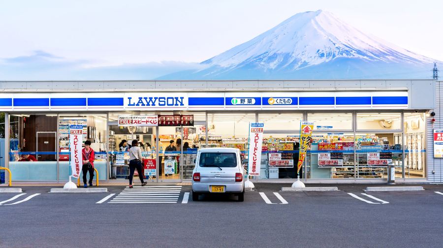富士山河口湖全景纜車+網紅羅森+忍野八海一日遊，贈送纜車票