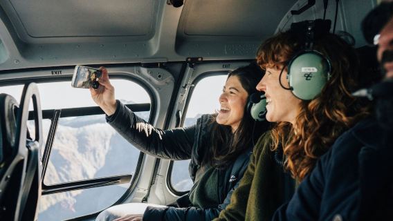Aoraki / Mount Cook Tasman Glacier helicopter sightseeing H-40 mins-includes glacier landing