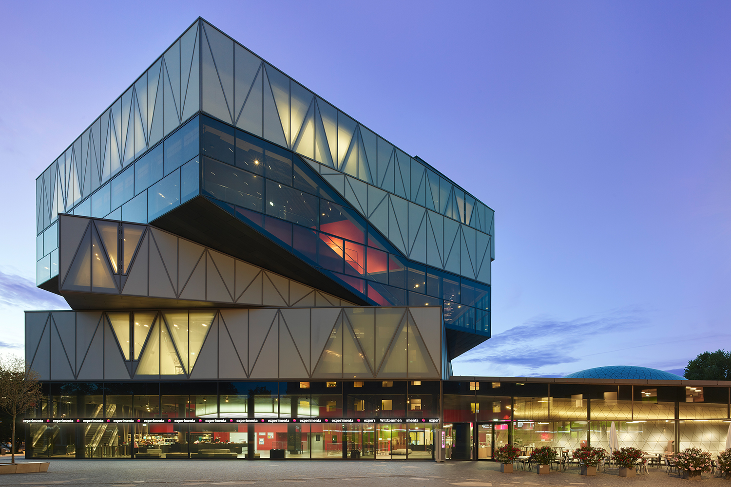 เยอรมนี + พิพิธภัณฑ์ประวัติศาสตร์แฟรงก์เฟิร์ต + พิพิธภัณฑ์เด็กแฟรงก์เฟิร์ต + สวนสัตว์แฟรงก์เฟิร์ต