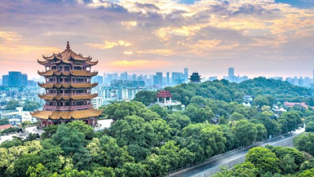 春節可訂丨黃鶴樓人員導覽2小時+門票+耳麥+拼團