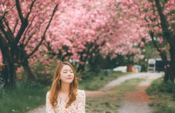 西班牙濱海托薩旅拍【一對一跟拍街拍航拍抓拍婚拍/多語言翻譯攝影師/攝影攝像】