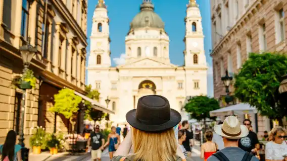 Budapest: 3-Hr Bus Tour & 1-Hr Sightseeing Cruise