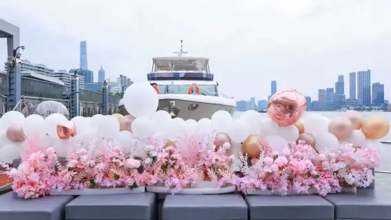 【上海遊艇租賃】上海外灘黃浦江雙體豪華遊艇包船夜遊黃浦江90分鐘+遊艇靜態停泊30分鐘