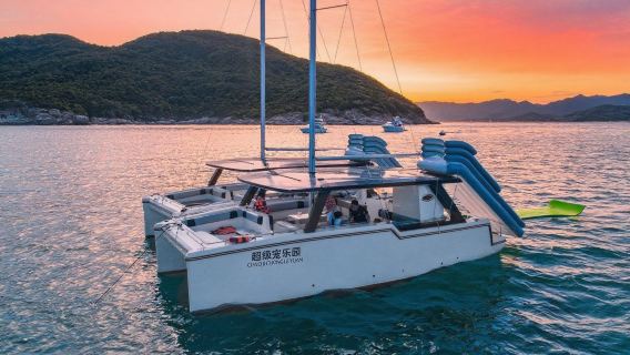 三亞遊艇出海【臻選】GT421雙體帆艇+滑滑梯、水上魔毯、海釣、浮潛、駕駛體驗、娛樂豐富--