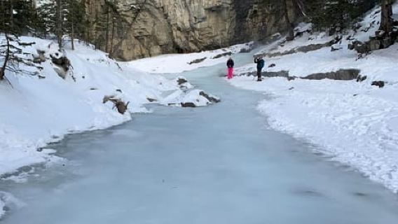 Banff: Petualangan Musim Dingin WILD ICE - Termasuk Cleat Es
