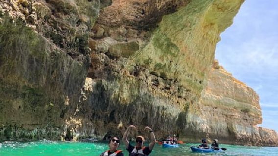 Benagil-Kajaktour: Benagil-, Marinha- und Albandeira-Höhlen