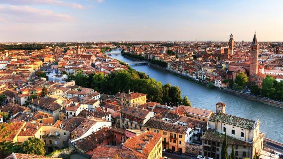 Tour 1 ngày từ Milan đến Verona và Hồ Garda (Đoàn hướng dẫn viên tiếng Anh)