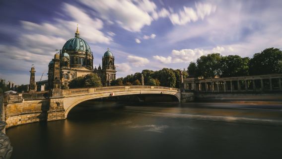 德國·柏林國會大廈=勃蘭登堡門+柏林大教堂+波茨坦廣場一日遊